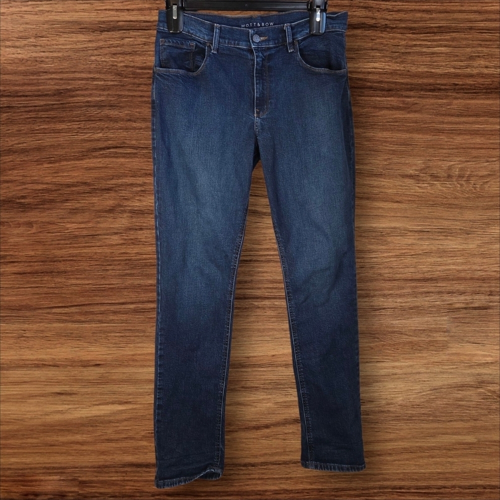 Mott And Bow Women's Boyfriend  Straight Leg Blue Jeans Size 31x32